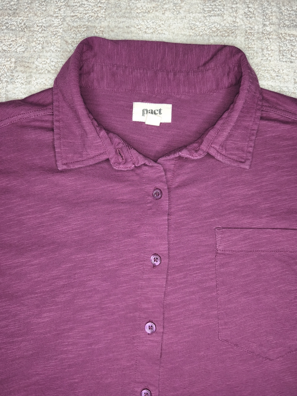 Pact Organic Cotton Short Sleeve Button Up Shirt Women's Size S Burgundy Pocket - Picture 3 of 8